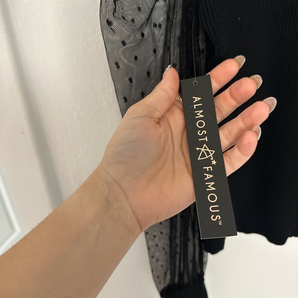 Almost Famous Womens Round Neck Mesh Long Sleeve - Picture 8 of 10